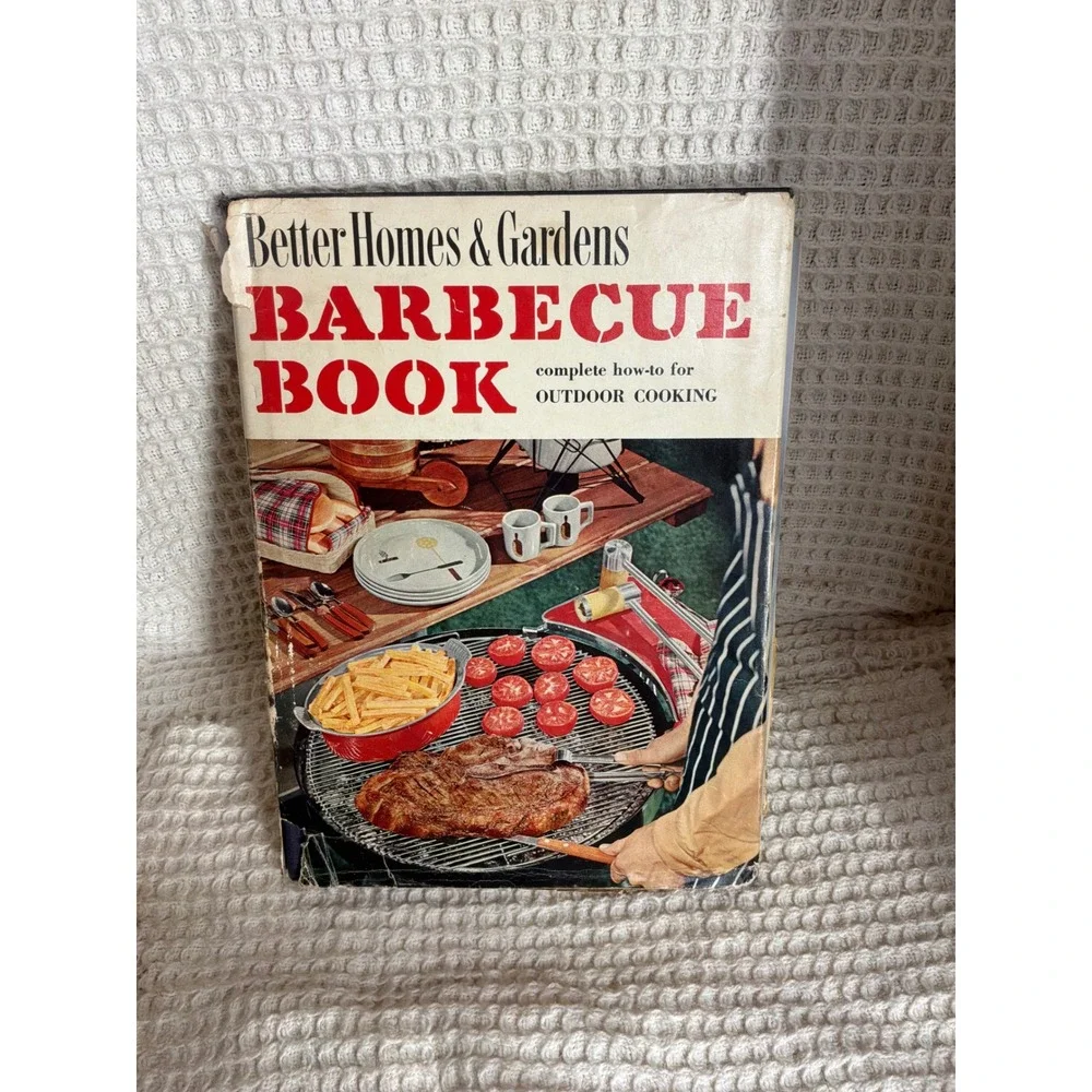 Vintage 1956 Better Homes & Gardens Barbecue Book Hardcover Cookbook Multi